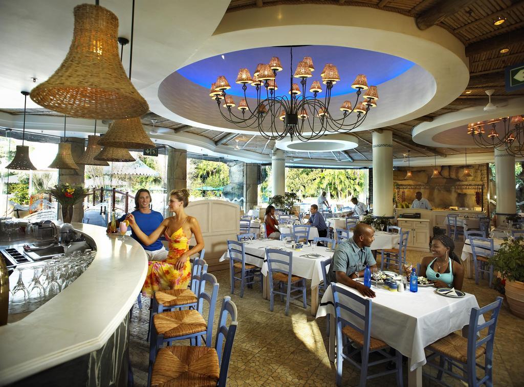 The Cascades Hotel At Sun City Resort Restaurant foto